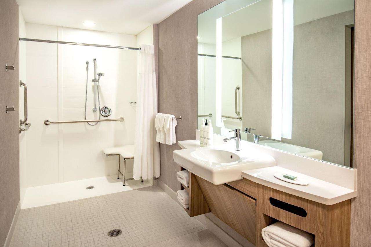 Springhill Suites By Marriott Boston Logan Airport Revere Beach Exterior photo